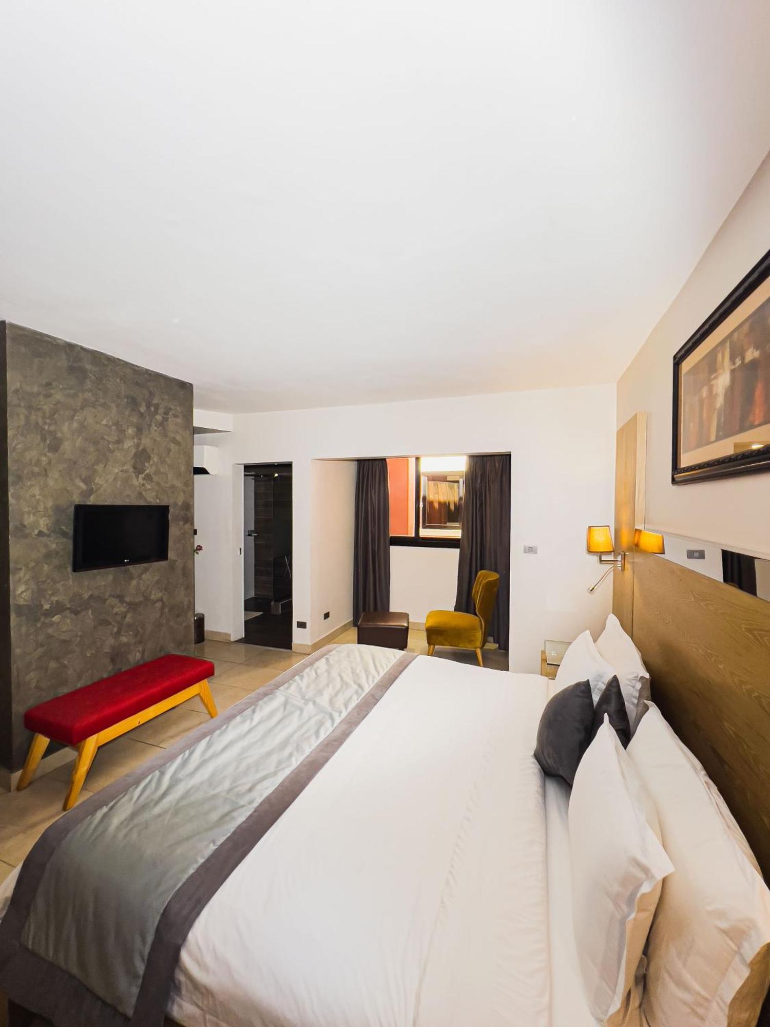 Hotel Vdn By Good Rade Dakar Esterno foto
