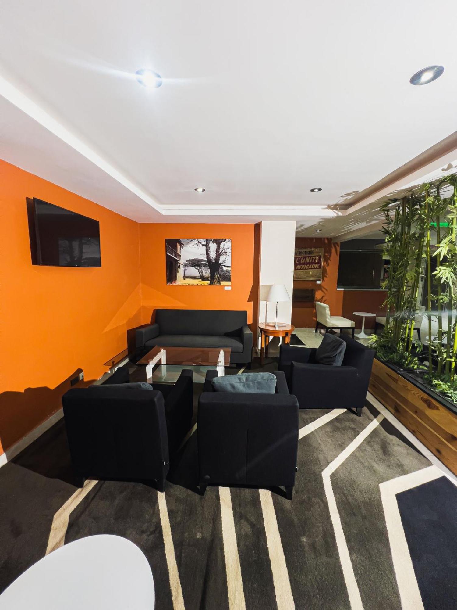 Hotel Vdn By Good Rade Dakar Esterno foto